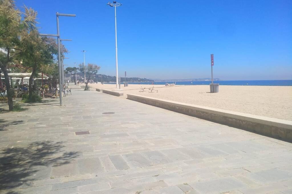 Estudio Primera Línea De Mar Con Piscina Y Párking Apartamento Platja d'Aro Exterior foto